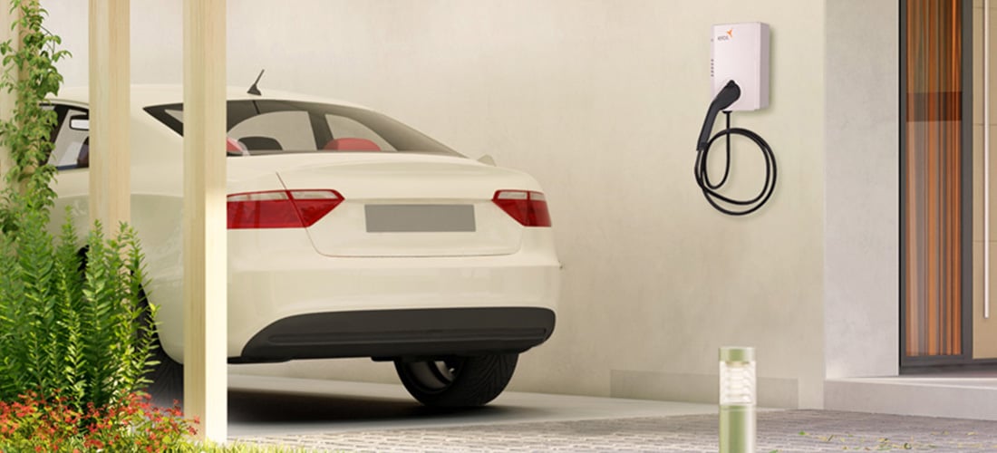 Elektroauto mit EBL Smart Char­ge All­roun­der